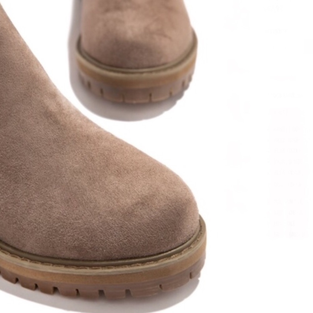 !! NEW !! Pull On Chelsea Boots in Taupe - Picture 4 of 7